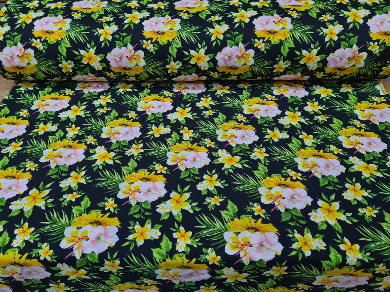 DESTACADOS Tela Floreada en Bistrech